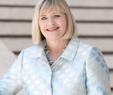 Kim Noltemy, Ross Perot President and CEO Dallas Symphony Associate